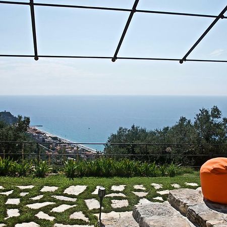 Casa Vacanze A Lea L'Ua Finale Ligure Bagian luar foto